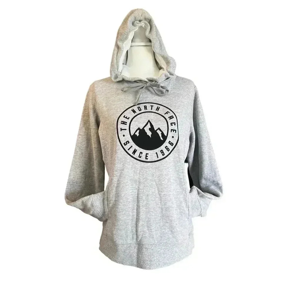 The north face hoodie women’s medium